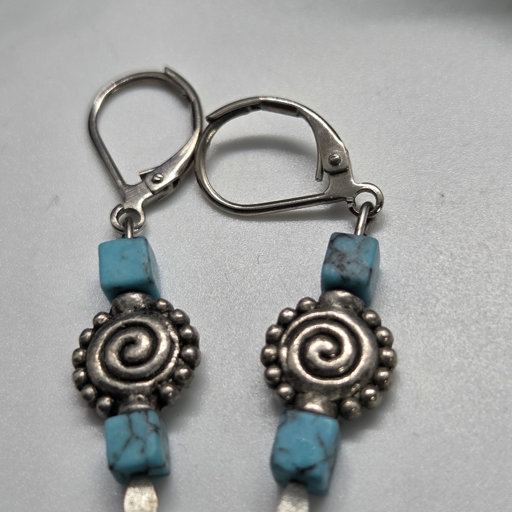 Stone and Pearl Pierced Earrings, 6 Pairs - Picture 7 of 10